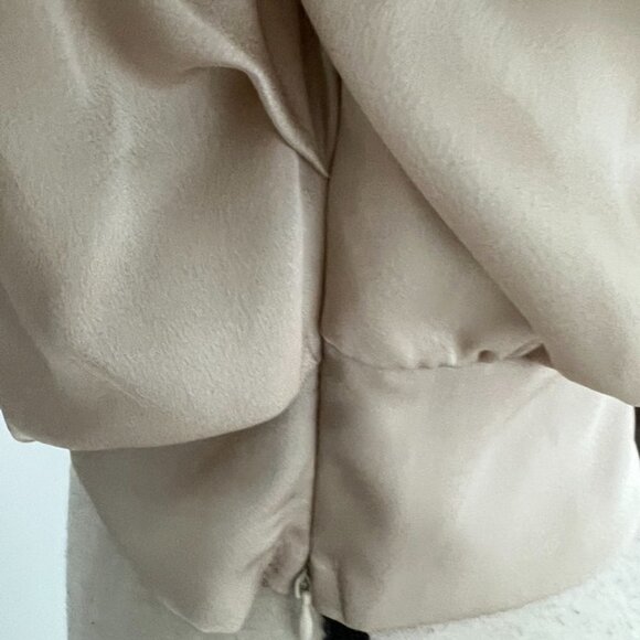 Goldie satin champagne cropped deep V neck blouse size M/L - Picture 5 of 5